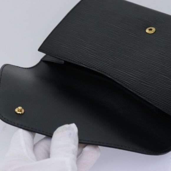 Pre Loved louis vuitton Women Black Clutches - Picture 7 of 8
